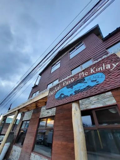 Hostal PasoMckinlay en Antártica Chilena