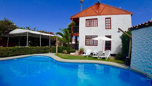 Hostal y restaurante PUERTOARRECIFE en Arica