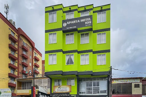 Aparta Hotel 109 en Dos Quebradas, Colombia