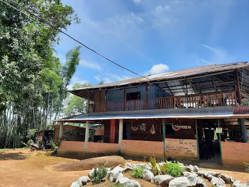 La Maye en Mitu, Colombia