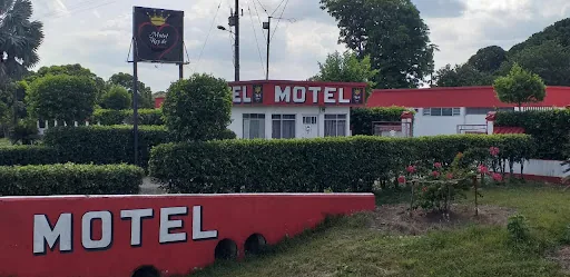 Motel Rey De Corazones en Granada, Colombia