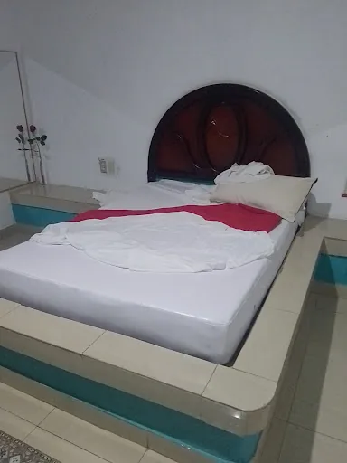 Auto Motel California en Ventanas, Ecuador