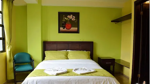 Hotel La Chimenea “Casa De Piedad“ en Banos, Ecuador
