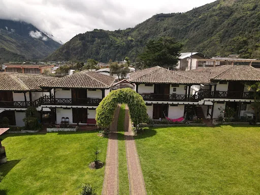 Inti Luna en Banos, Ecuador
