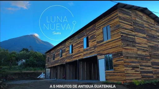 Auto Hotel Luna Nueva en Ciudad Vieja, Guatemala