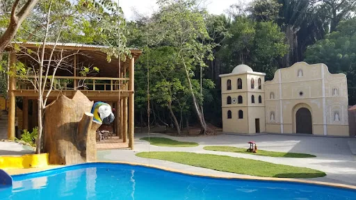 Lenca World en Sandy Bay, Honduras