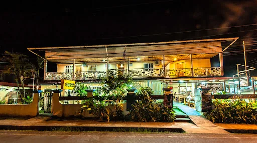 Hotel Posada Los Delfines en Bocas del Toro, Panamá