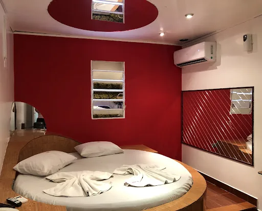 Motel Delirium en Lambare, Paraguay