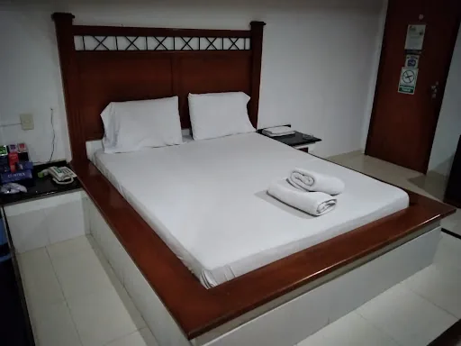 Motel Los Pinos en Lambare, Paraguay