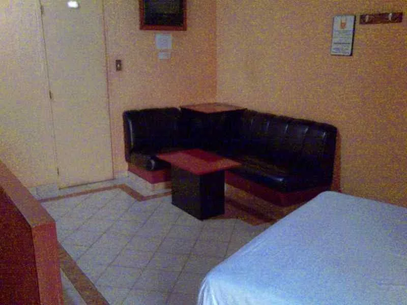 Auto Hotel El Castillo habitación