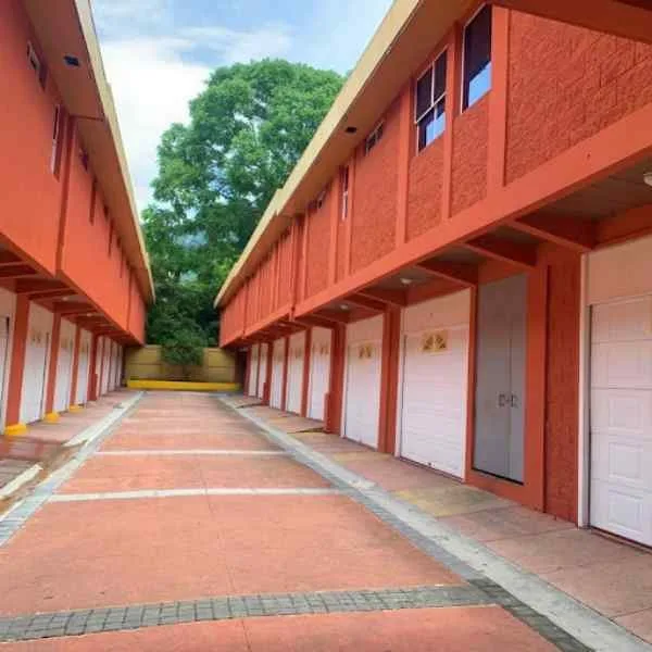 Auto Hotel Masferrer habitación con detalles