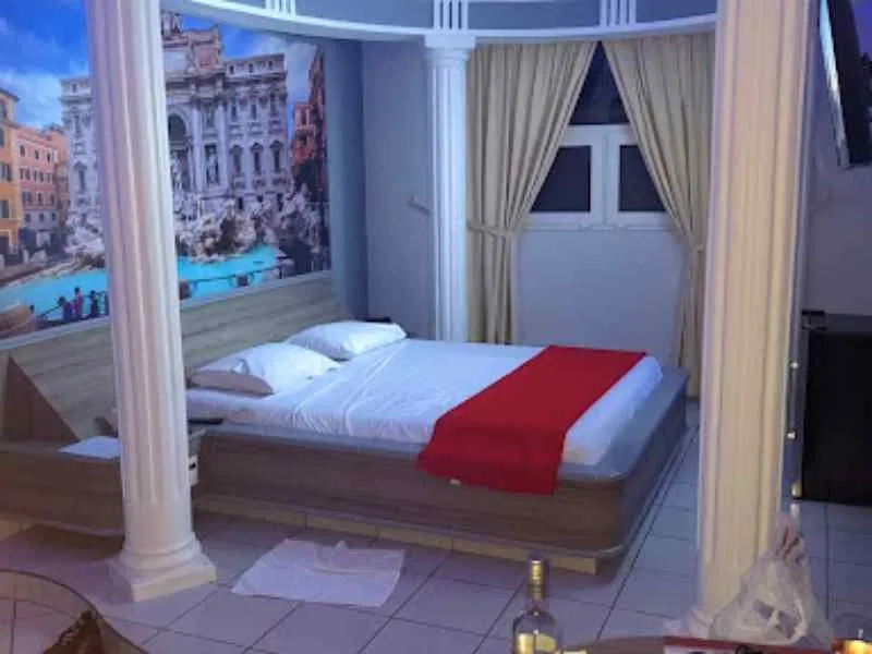 Majestic Auto Hotel jacuzzi