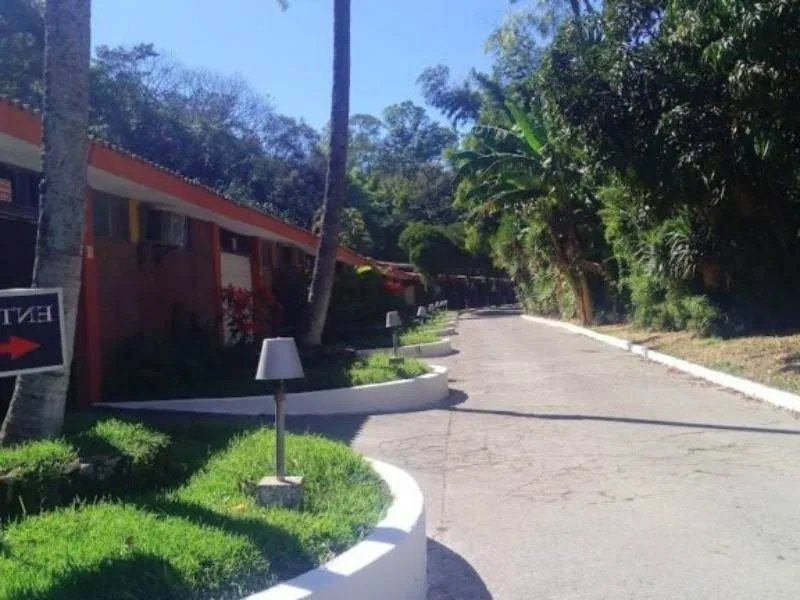 Motel El Doral fachada