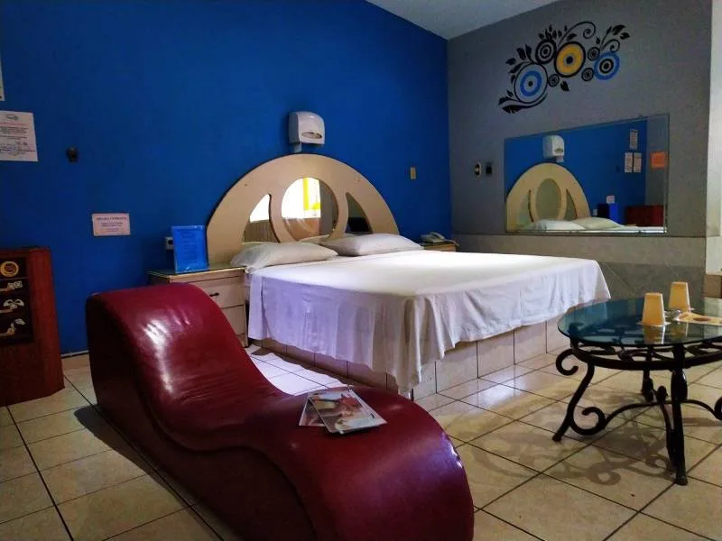 Auto Hotel Riviera habitación