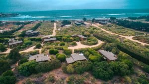 Cabañas Loica, Cardenal Caro