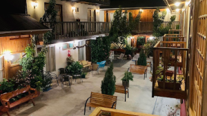 Departamentos El Yugo, Cardenal Caro