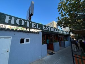 Hotel Estrella, Renaca