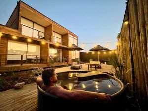 Viento Bravo, Cardenal Caro