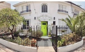 Yogi Hostels, Centro