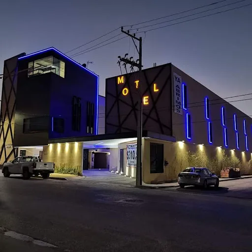 Baby blue Motel-Saltillo