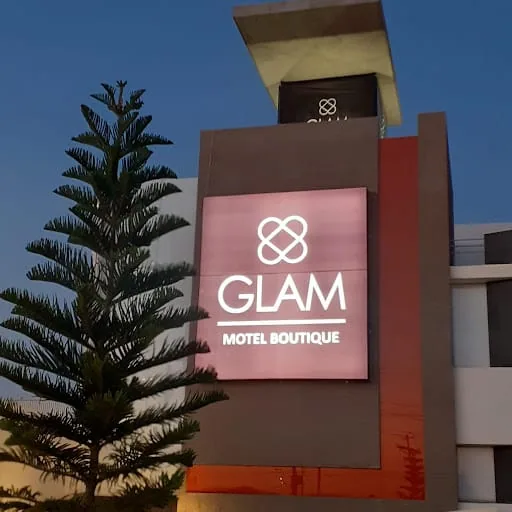 Glam Motel Boutique | Leon
