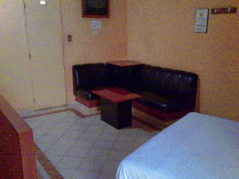1-auto-hotel-el-castillo